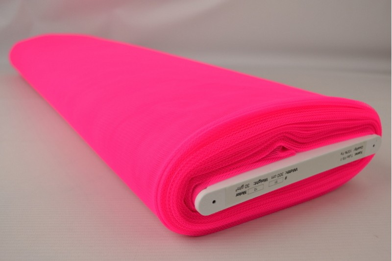 Brandvertragende tule 300 cm breed fluor roze
