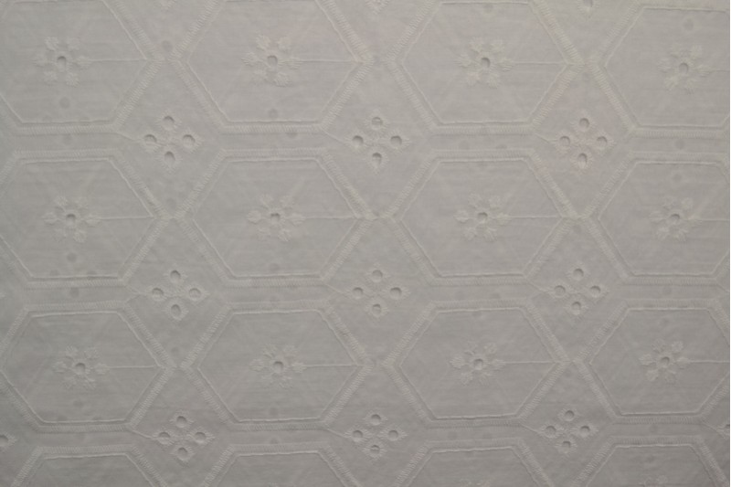 Katoen broderie wit (patroon 08)