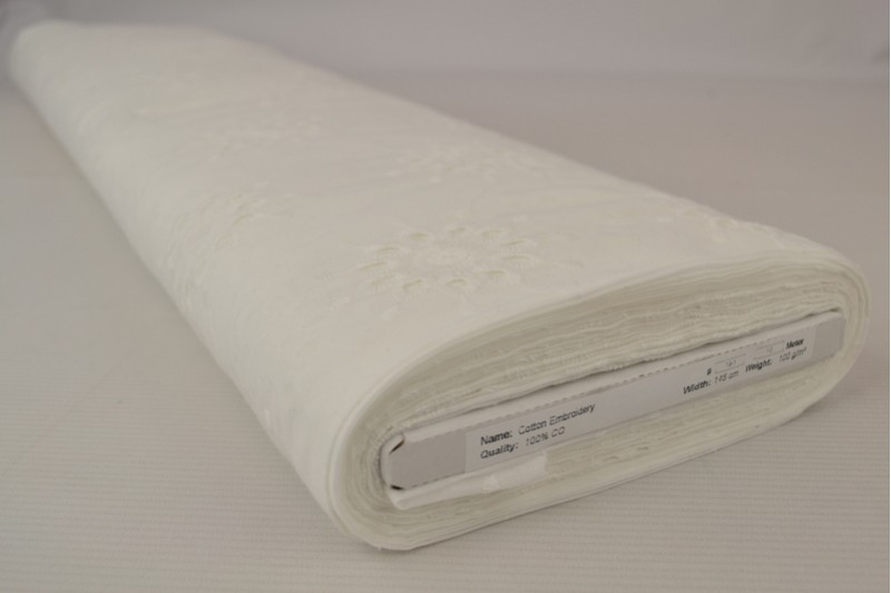 Katoen broderie wit (patroon 19), rol