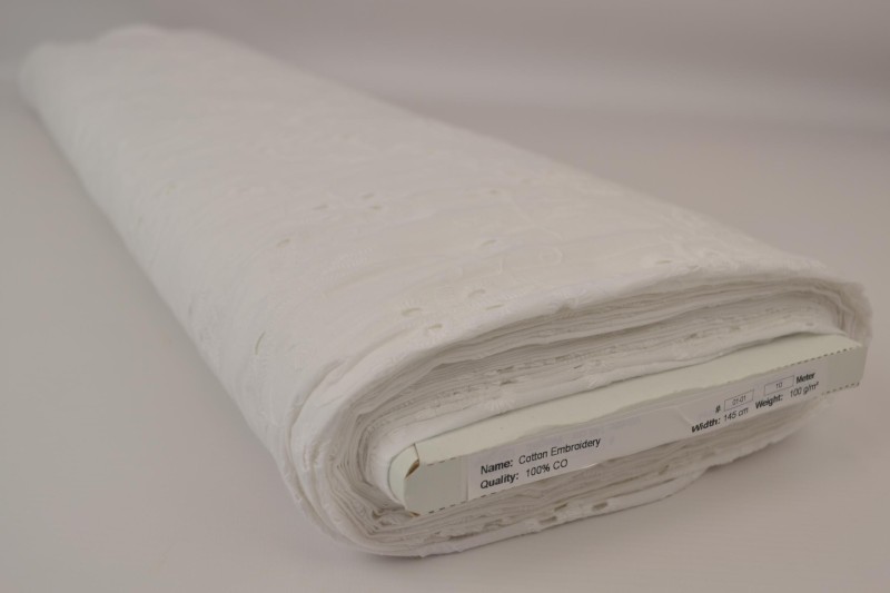 Katoen broderie wit (patroon white 01), rol