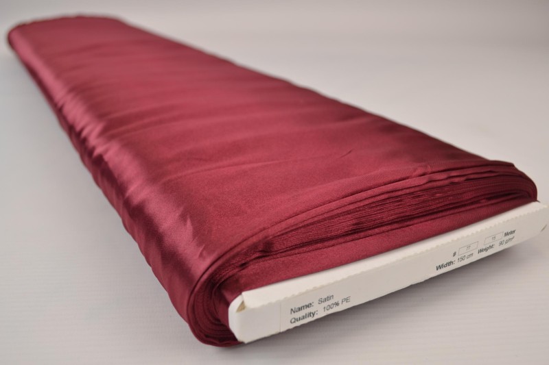 Satijn bordeaux rood, rol