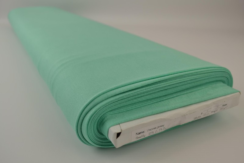 Viscose tricot mint groen, rol
